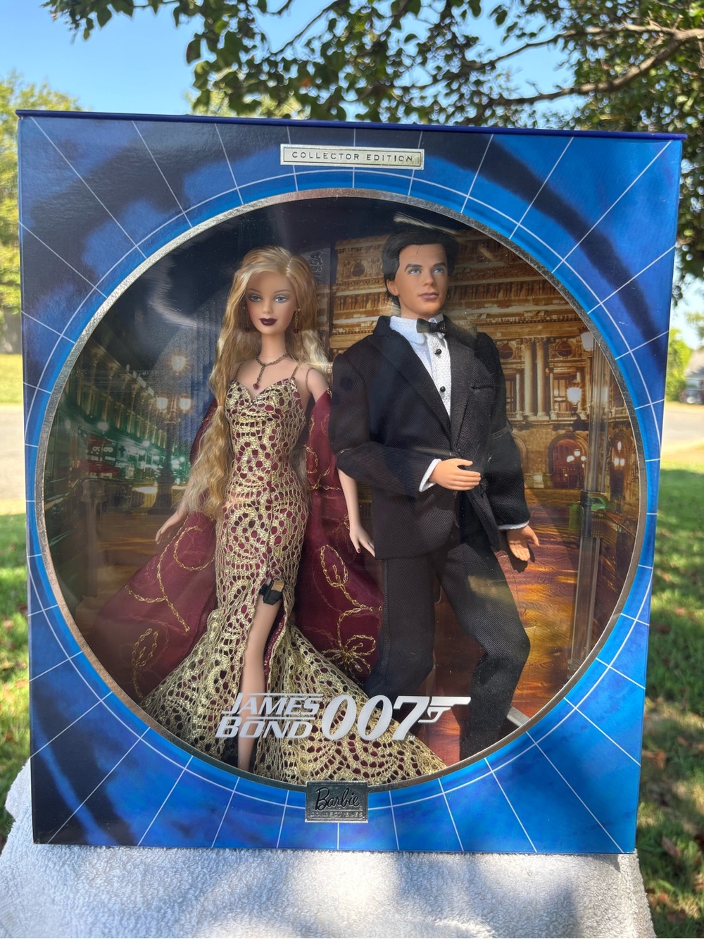 James Bond 007 Barbie & Ken Collector Giftset NRFB B0150